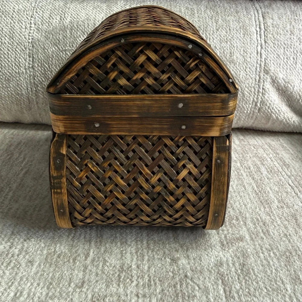 Vintage Woven Wicker Wood Treasure Chest Jewelry Box Keepsake Trunk Trinket